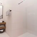 Elegant Aparthotel 3*