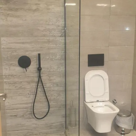 Elegant 3*