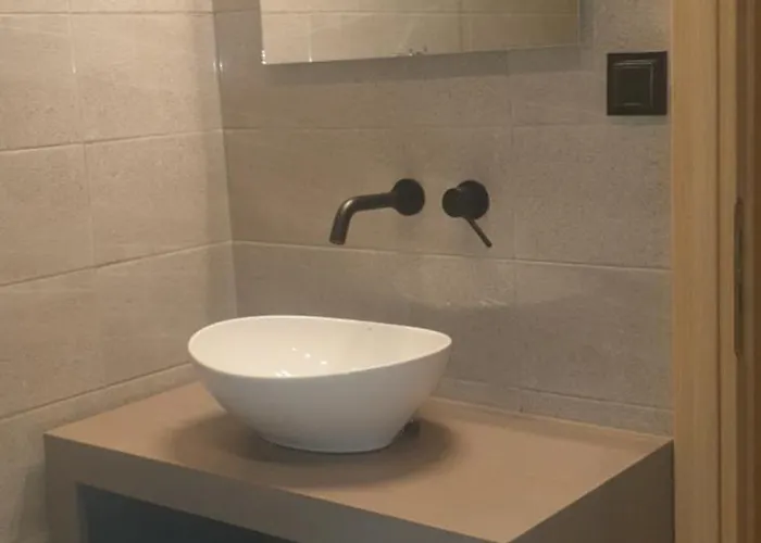 Elegant Apartahotel 3*